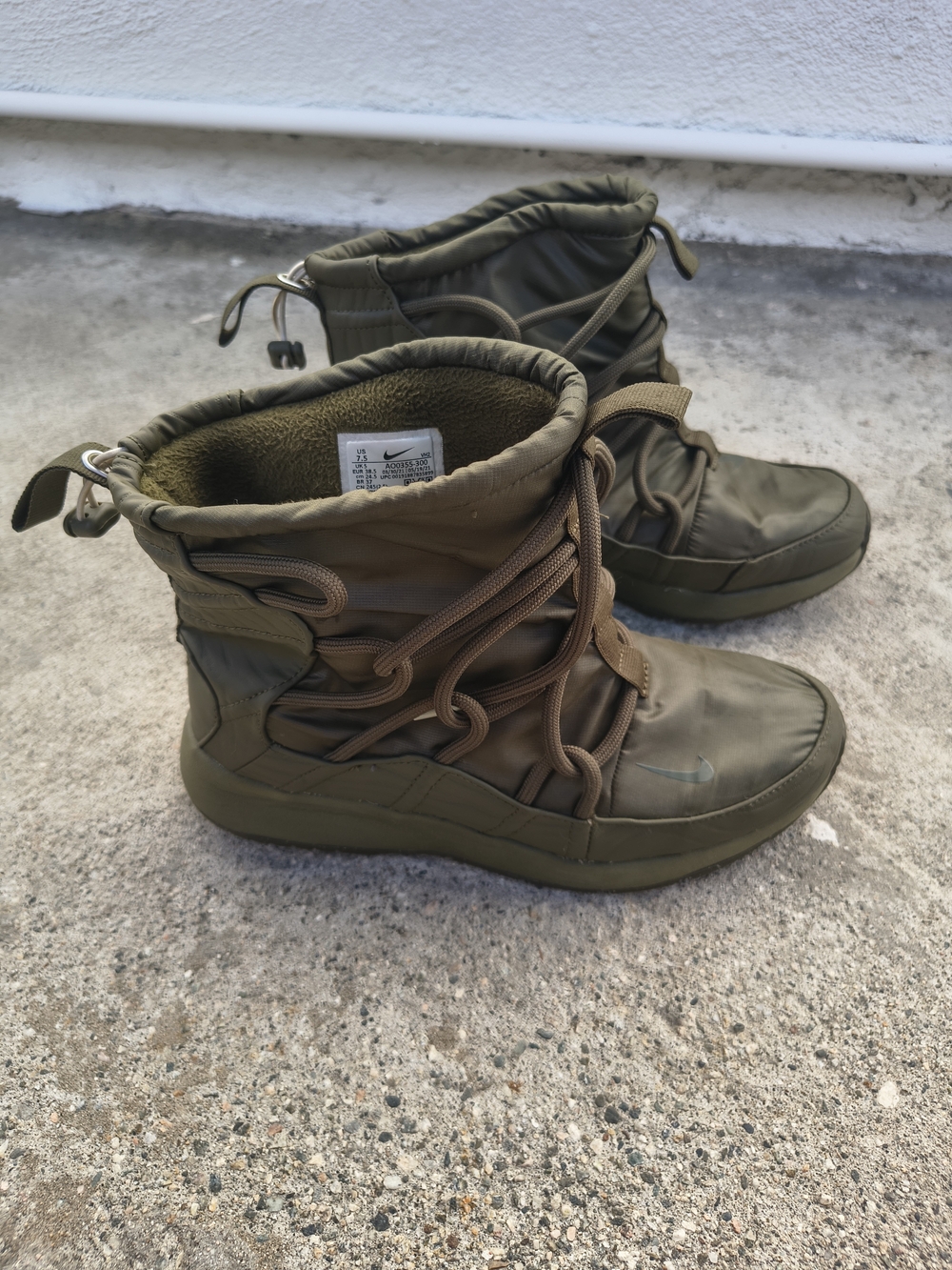 Nike Women's Tanjun High Rise sneaker boot "Olive Canvas" colorway AO0355-300.